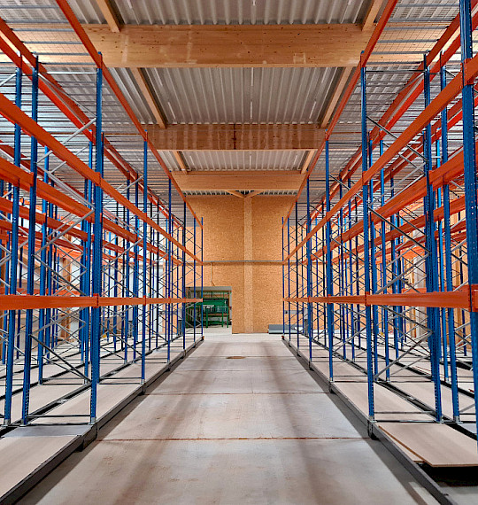 Industrial building in timber construction